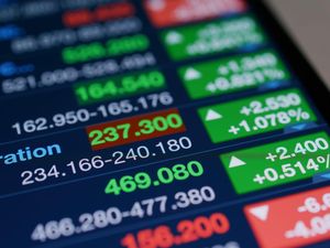 CUAN, BREN, DSSA Siapkan Buyback, DMAS Naikkan Target Penjualan