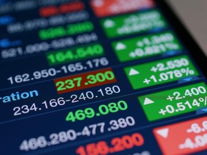 CUAN, BREN, DSSA Siapkan Buyback, DMAS Naikkan Target Penjualan