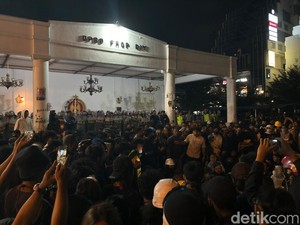 Sempat Memanas, Aksi Penyampaian Aspirasi di DPRD DIY Akhinya Bubar