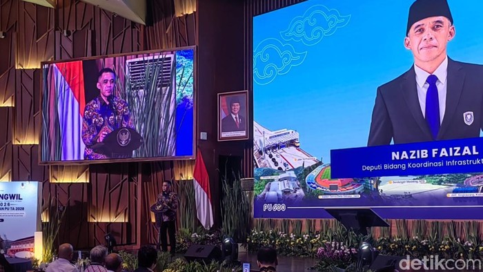 Deputi Bidang Koordinasi Infrastruktur Dasar Kemenko Infrawil Nazib Faizal