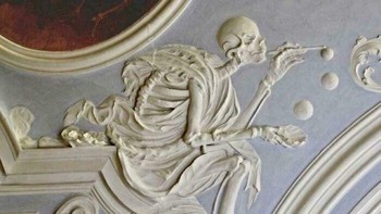 Plester Relief Death Blowing Bubbles (Jerman, 1729–1731). Seni plafon bergaya Barok yang memperlihatkan figur kerangka (simbol kematian) sedang meniup gelembung sabun. Foto: Boredpanda