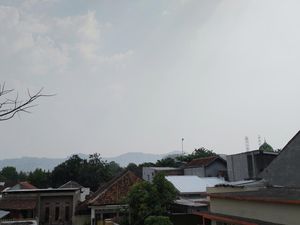 Bima dan Dompu Diselimuti Haze, Diduga Akibat Pembakaran Lahan