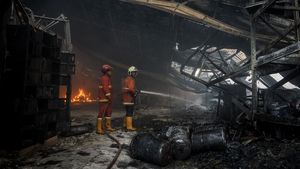 Kebakaran Hanguskan Sembilan Gudang di Tangerang