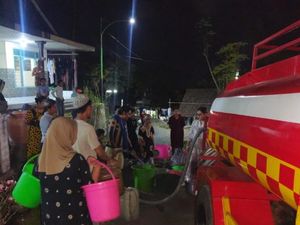 Ribuan Keluarga di Kaki Arjuno-Welirang Krisis Air Bersih Imbas Karhutla