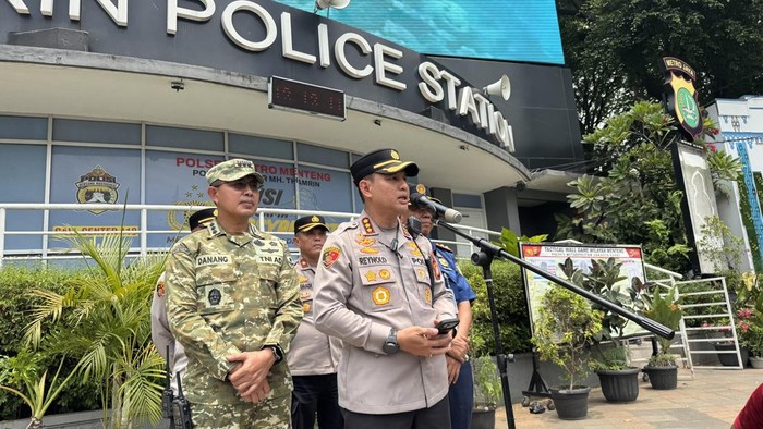 Kapolres Metro Jakarta Pusat Kombes Reynold EP Hutagalung di Bundaran HI, Jakarta Pusat, Selasa (20/10/2026).
