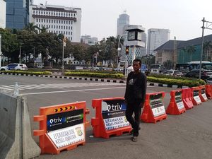 Lalin Menuju Jalan Medan Merdeka Selatan Ditutup Jelang Aksi di Sekitar Monas