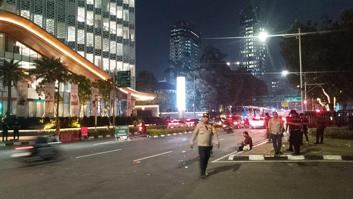 Massa Aksi di IRTI Monas Bubar, Lalin Medan Merdeka Selatan Dibuka
