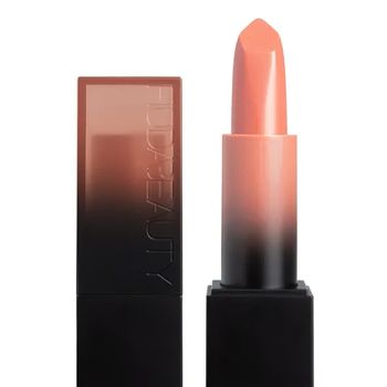 Lipstik yang Tahan Lama dan Tidak Membuat Bibir Kering Lipstik yang Tahan Lama dan Tidak Membuat Bibir Kering