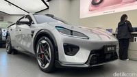 Ini Luxeed RX, 'Ferrari Purosangue China' yang Kabarnya Mau Masuk RI