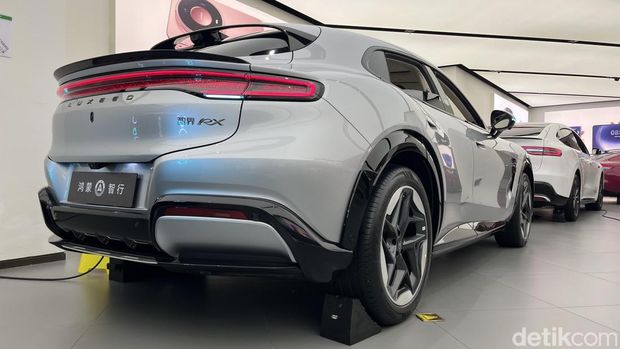 Luxeed RX kemungkinan besar akan dijual di Tanah Air. Siluetnya sekilas mengingatkan pada Ferrari Purosangue.