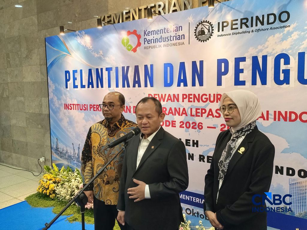 Menperin Acara Pelantikan dan Pengukuhan DPP Iperindo di Kantor Kementerian Perindustrian, Jakarta, Selasa (20/10/2026). (CNBC Indonesia/Martyasari Rizky)