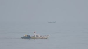 Kabut Asap Halangi Nelayan Melaut
