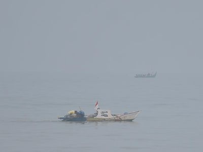 Kabut Asap Halangi Nelayan Melaut