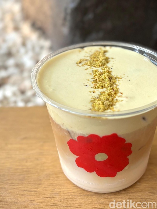Asyik! Di Kafe Ini Bisa Ngopi Sambil Baca Buku hingga Cicip Matcha