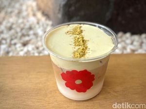 Asyik! Di Kafe Ini Bisa Ngopi Sambil Baca Buku hingga Cicip Matcha