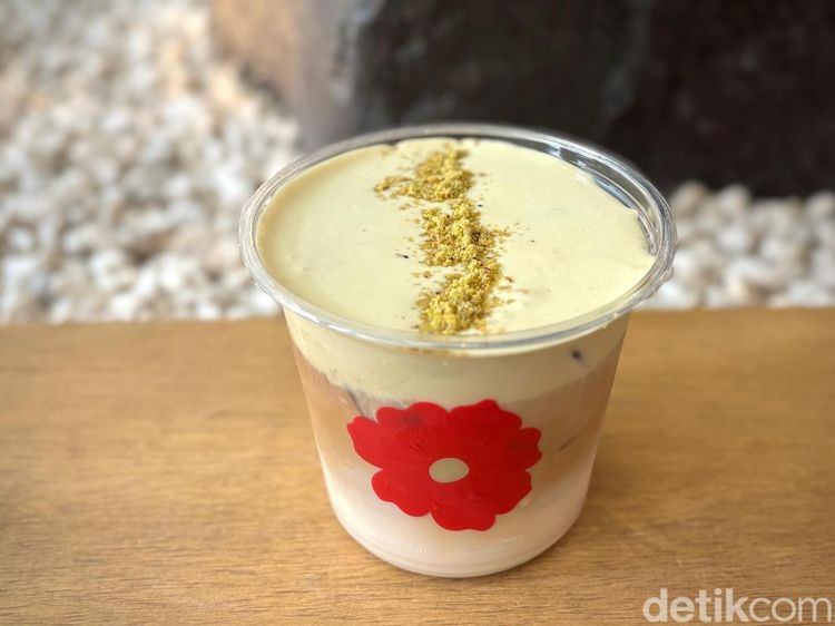 Asyik! Di Kafe Ini Bisa Ngopi Sambil Baca Buku hingga Cicip Matcha