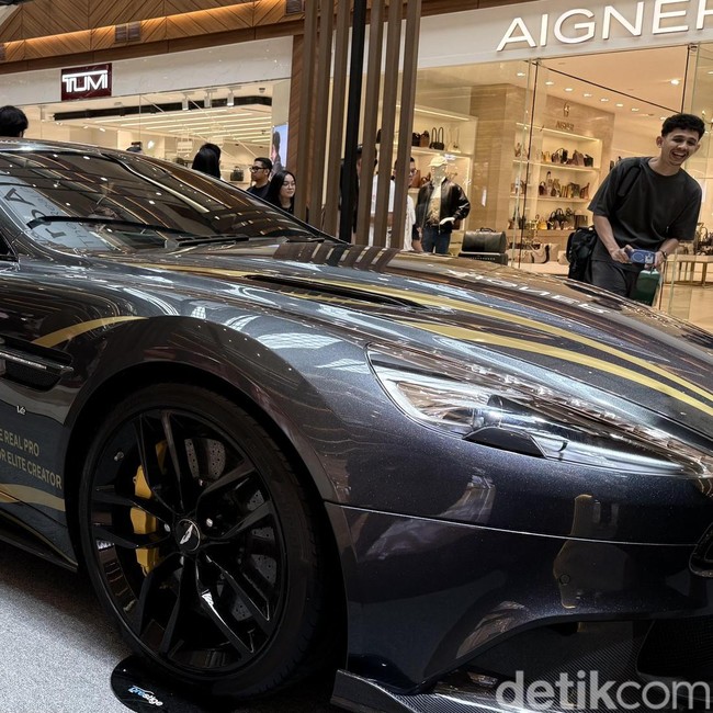 Ada Mobil Mewah Aston Martin di Peluncuran Asus ProArt P14 dan P16