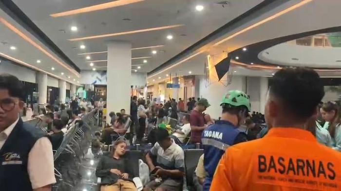 Penumpang KMP Batumandi Dievakuasi ke Merak