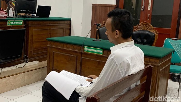 Sidang tuntutan Manajer Proyek Muhammad Arief di Pengadilan Negeri Surabaya