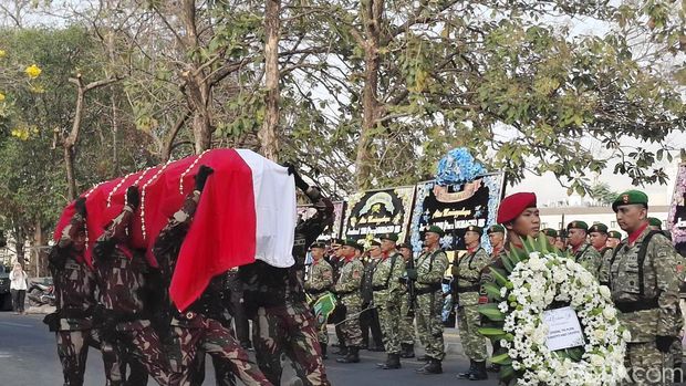 Subagyo HS Suasana upacara pelepasan jenazah Mantan Kepala Staf Angkatan Darat (KSAD), Jenderal (Purn) Subagyo Hadi Siswoyo, di rumah duka Kotabaru, Kota Jogja, Selasa (20/10/2026).