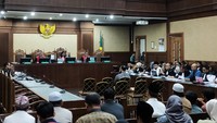 Ustaz Khalid Basalamah Jadi Saksi Sidang Yaqut, Akui Setor USD 554 Ribu ke KPK