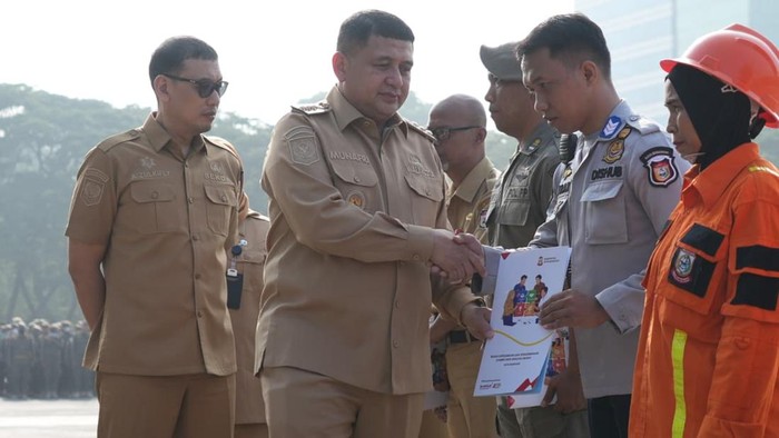 Wali Kota Makassar Munafri Arifuddin memperpanjang kontrak PPPK Paruh Waktu.