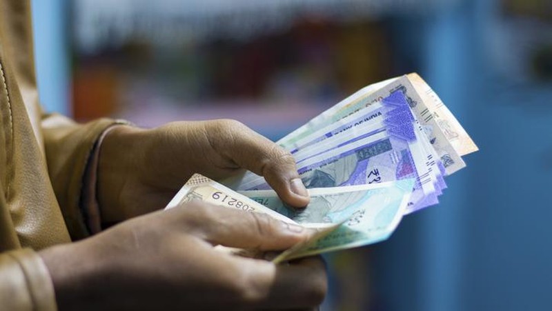 Wanita Ini Ditolak Bayar Tunai di Warung, Padahal Uang Kembalian Tersedia