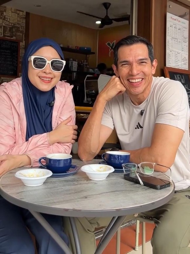 Adrian Maulana Rayakan 25 Tahun Nikah dengan Ajak Istri ke Pasar
