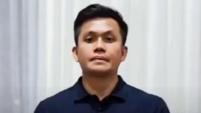 Ajudan Gubernur Kaltim Minta Maaf Usai Senggol Pendemo