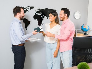 Bingung Memilih Tour dan Travel Terbaik di Jakarta? Ini Panduannya, Jangan Asal Booking!