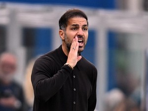 Fabregas: MU Nggak Lagi Krisis