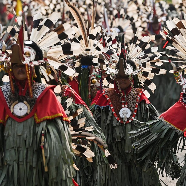 Ratusan Penari Dayak Bahau Meriahkan Festival Hudoq Pekayang 2026
