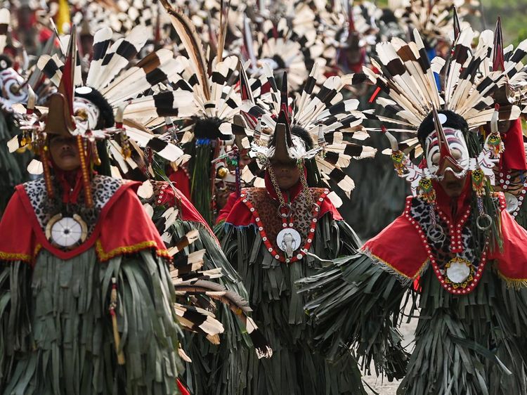 Ratusan Penari Dayak Bahau Meriahkan Festival Hudoq Pekayang 2026