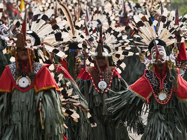 Ratusan Penari Dayak Bahau Meriahkan Festival Hudoq Pekayang 2026