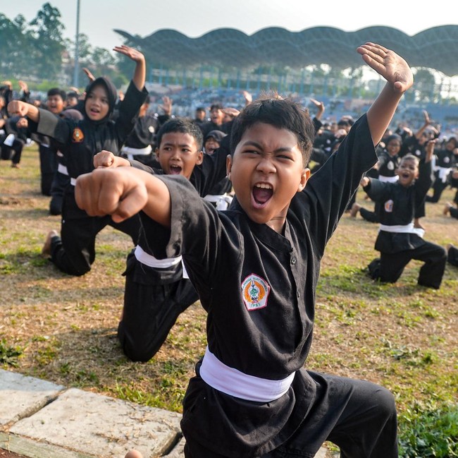 5.021 Pelajar di Tangerang Kompak Unjuk Jurus Pencak Silat
