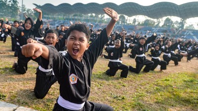 5.021 Pelajar di Tangerang Kompak Unjuk Jurus Pencak Silat