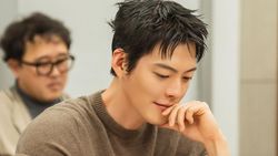 Kenalan dengan Pemain Drakor Terbaru Kim Woo Bin GIFT