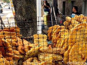 Saat Harga Gorengan di Bandung yang Kini Melambung