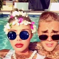 Model Mantan Pacar Justin Bieber Meninggal di Usia 34, Diduga karena Overdosis