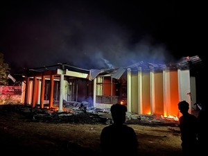 Kantor Pengadilan Negeri Suwawa Gorontalo Terbakar Malam Ini