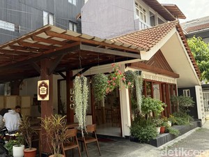 Serasa Pulang ke Pelukan Nenek! Kedai Panjang Umur Baru Buka di Bandung