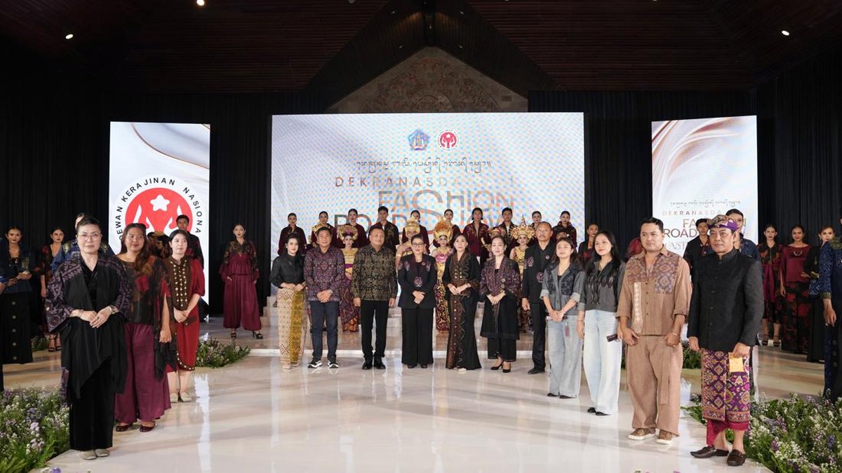 Shiw Dekranasda Bali Fashion Road Show di Gianyar Perkuat Eksistensi Wastra Bali