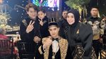 Kompak! Lesti Kejora dan Rizky Billar Makan Durian hingga Minum Kopi Bareng