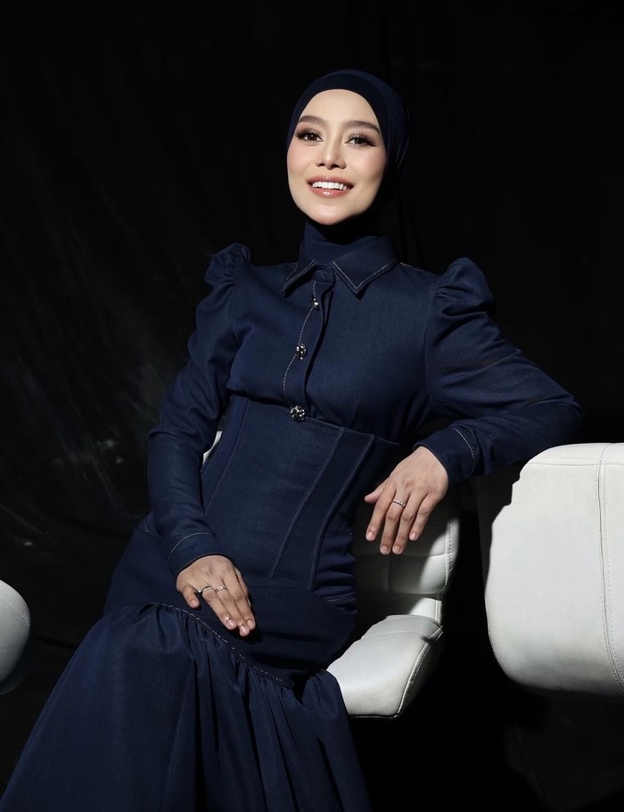 Kompak! Lesti Kejora dan Rizky Billar Makan Durian hingga Minum Kopi Bareng