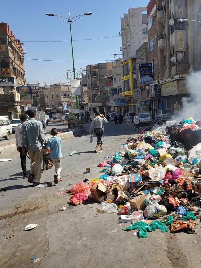 Krisis Sampah Melanda Kota Taiz Yaman Akibat Pengepungan Houthi