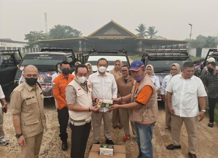 Legislator Gerindra Yuliansyah Salurkan 2.000 Paket Bantuan untuk Warga Ketapang