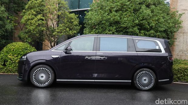 Luxeed Llounge Luxeed Llounge akan masuk Indonesia dan menantang Toyota Alphard