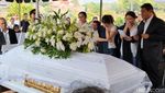 Suara Selebritas soal Karhutla, Ibunda Marsha Aruan Meninggal Dunia