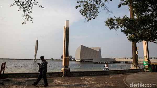 Masjid Apung An-Nur Jadi Magnet Baru Wisatawan di Ancol