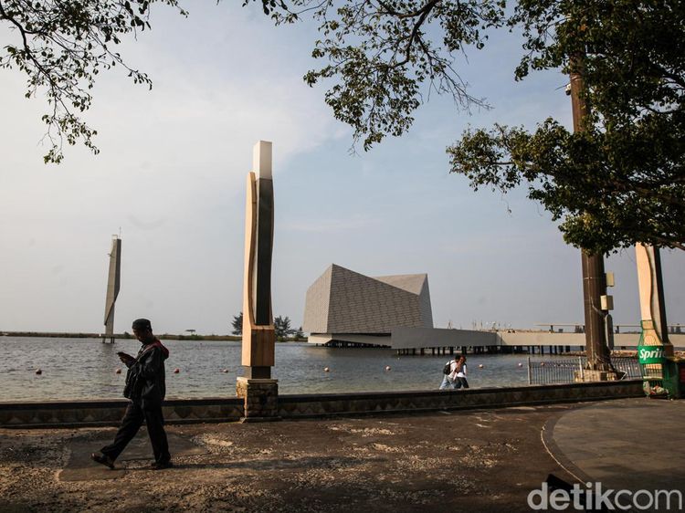 Masjid Apung An-Nur Jadi Magnet Baru Wisatawan di Ancol